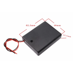 Caixa suporte para 4 pilhas AAA com tampa e interruptor liga/desliga