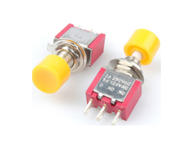 Bot&atilde;o de press&atilde;o mini DS-612 6 mm 3 pinos amarelo, acionamento moment&acirc;neo com retorno autom&aacute;tico - Imagem 1