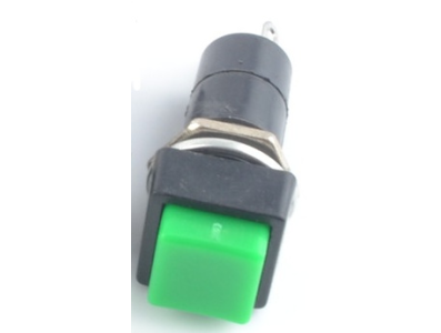Bot&atilde;o quadrado de press&atilde;o verde PBS-12A 12 mm 2 pinos OFF-ON com travamento e retorno autom&aacute;tico - Imagem 1