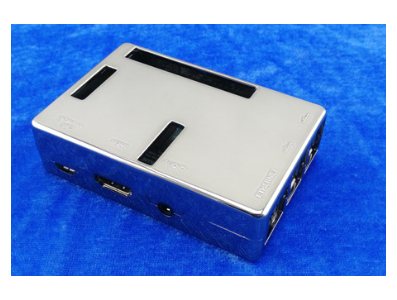 Gabinete moldado por inje&ccedil;&atilde;o com frente espelhada prateada e ventila&ccedil;&atilde;o para Raspberry Pi 3B/3B+ - Imagem 1