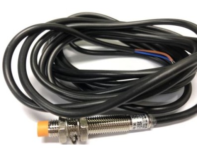 Sensor de Proximidade Indutivo NPN M8 LJ8A3-2-Z/BX - 2 mm, Cabo de 3 m - Imagem 1