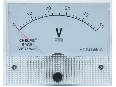 Medidor de ponteiro de volt&iacute;metro DC 69C9-V 0-50 V Tamanho: 64*56 mm - Imagem 1