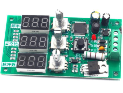 Shield Arduino PWM ajust&aacute;vel: controle de frequ&ecirc;ncia, ciclo de trabalho e pulsos - Imagem 1