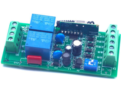 M&oacute;dulo driver para motor DC 2 fios, controle de rota&ccedil;&atilde;o frente e r&eacute;, acionamento de v&aacute;lvula solenoide e bomba, circuito de comut - Imagem 1