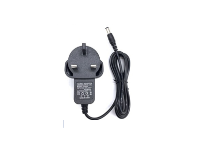 Adaptador de tomada padr&atilde;o UK 12V 1,2A sem luz - Imagem 1