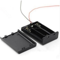 Porta-pilhas para 3 pilhas AA com tampa e interruptor on/off