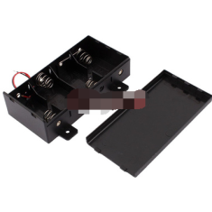 Suporte para 4 pilhas LR20 com tampa e furos