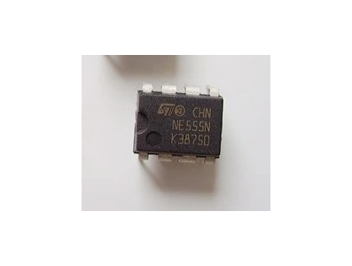 Circuito integrado NE555P encapsulado DIP-8 - Imagem 1